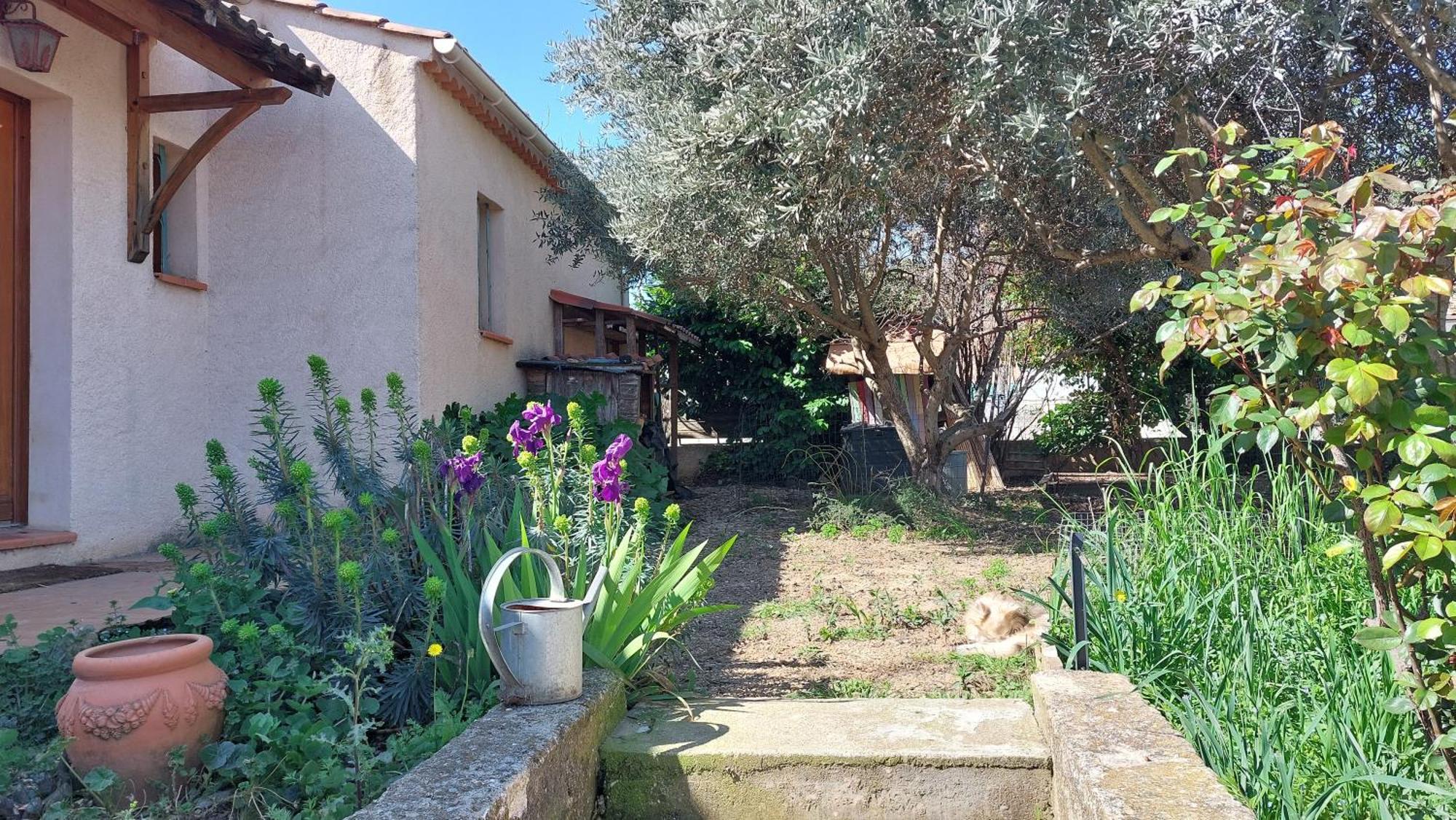 Villa 80 M2 Jardin Terrasse 3 Chambres Provence Volx Extérieur photo